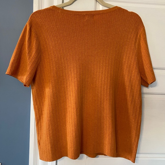 Orange sweater - Picture 2 of 4
